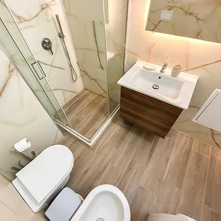 Voyager Superior Golem (Tirana)